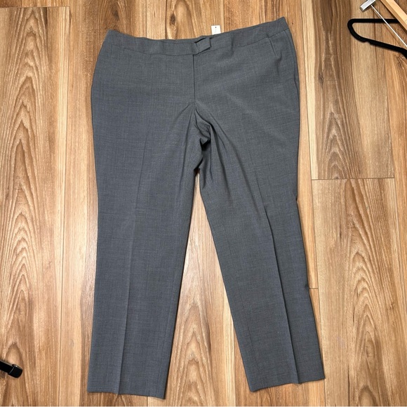 NWT Talbots 2 piece blazer pants suit set gray wool
Size 18WP coat trousers - Picture 9 of 16